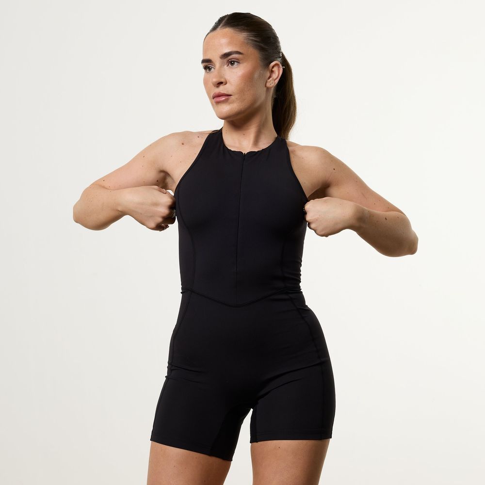 vanquish fitness（レディースファッション） | ファッション の