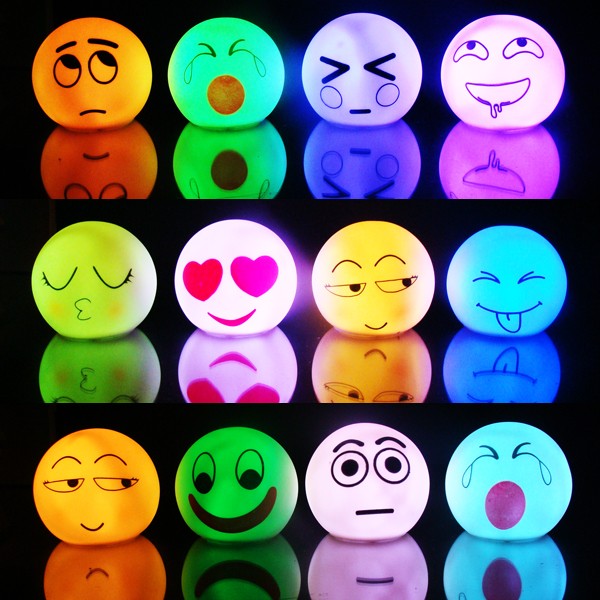 光る 置物 顔文字 光る Ledグラデーションライト 絵文字 笑顔 表情 豊か 喜怒哀楽 丸 球体 丸型 ライト モチーフライト 光るledグッズ Kmledkamomoji バラエティ本舗 通販 Yahoo ショッピング