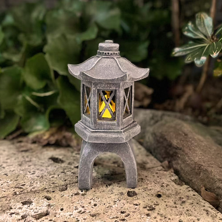 庭石　灯籠 DENKO HOME 灯篭 石灯篭 光る ソーラー 石 とうろう 和風 灯籠