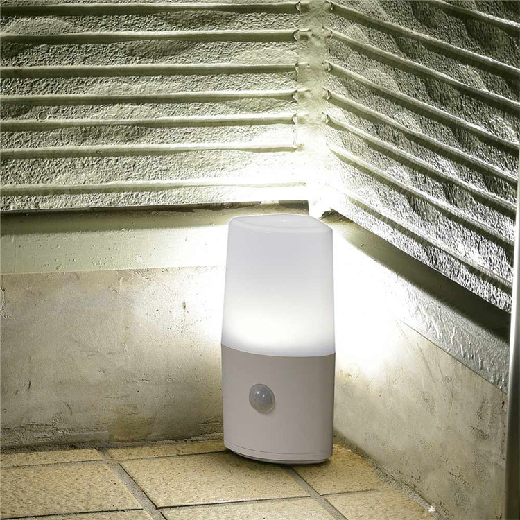 OHM（オーム電機） LEDナイトライト 明暗センサー 人感センサー フット