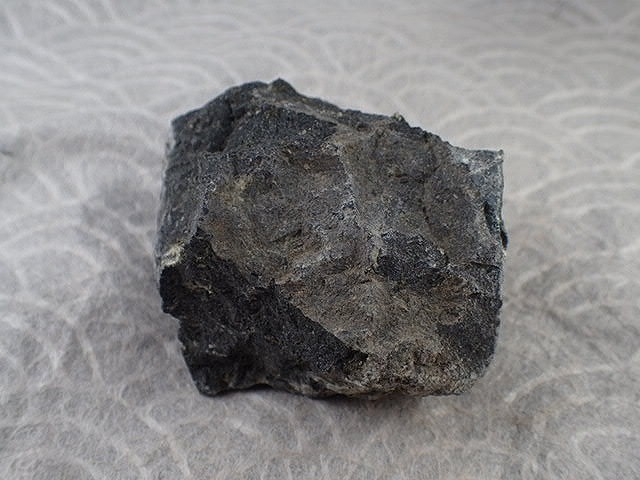通販ポイント キンバレー岩（Kimberlite) Kinberley， South Africa 産 寸法 ：  66.0X52.1X33.5mm⁄111.5g 直販お値下