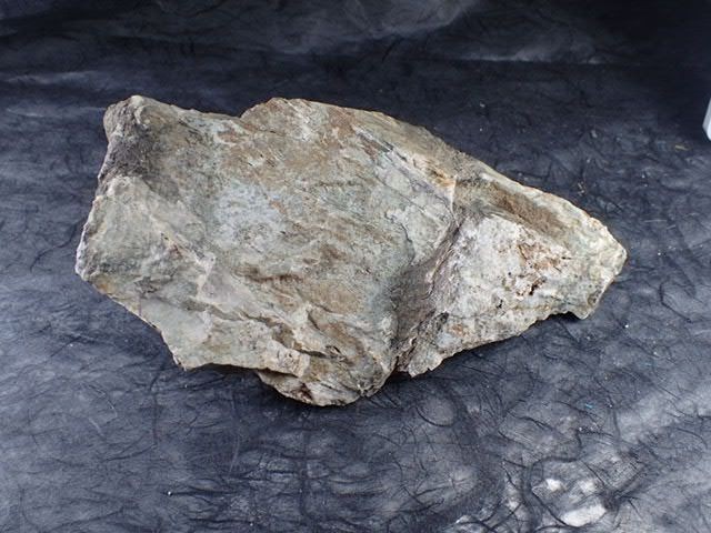 最高品質大和光石原石 宮崎県産 寸法 ： 190.1X101.2X65.6mm 1178g