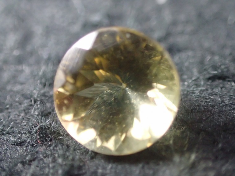 最高品質イエローダンビュライト(Yellow Danburite) ラウンドカット 