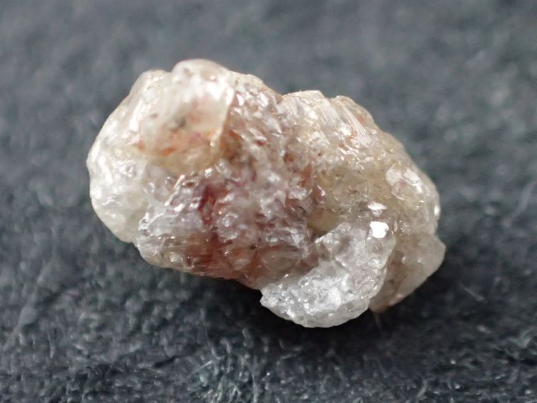 最高品質レッドダイヤモンド原石(Red Diamond) South Africa 産 寸法