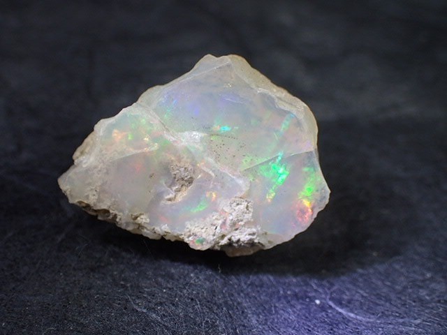 エチオピアオパール原石(Rough Opal) Yita Ridge, Mezezo, Shewa Province, Ethiopia 産 寸法 ：  18.6X13.8X8.7mm/1.5g : 555555520 : VECSTONECLUB - 通販 - Yahoo!ショッピング