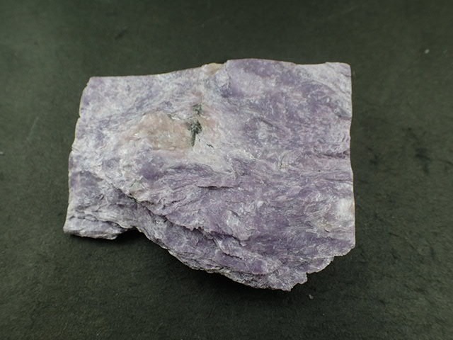 最高品質チャロ石(Charoite) Murun Mountain, Yukutia,Rossia 産