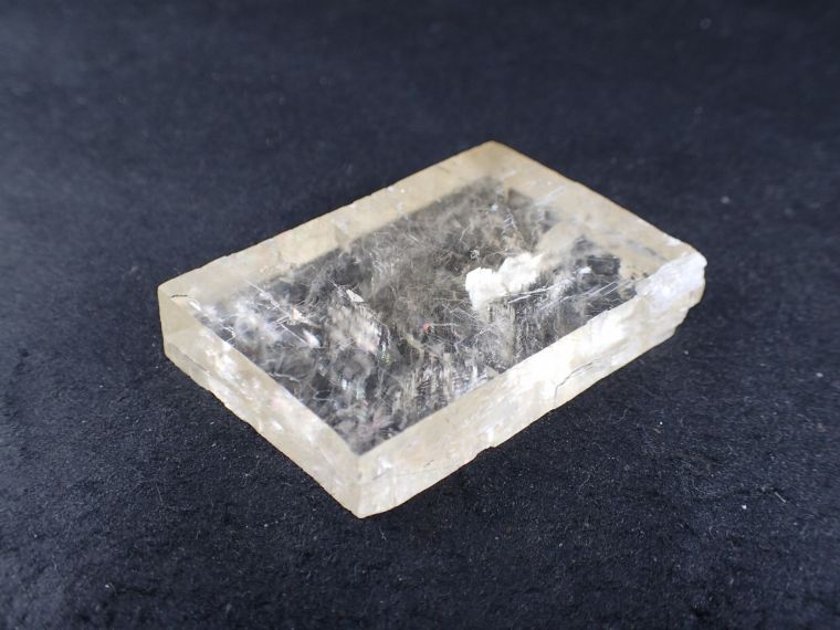 最高品質方解石(Calcite,カルサイト) 中国貴州省Luo Dian 産 寸法