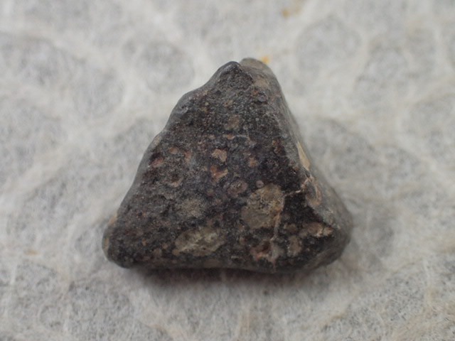 沖縄・離島除く全国届 隕石 石質隕石 コンドライト隕石 NWA隕石 大きい