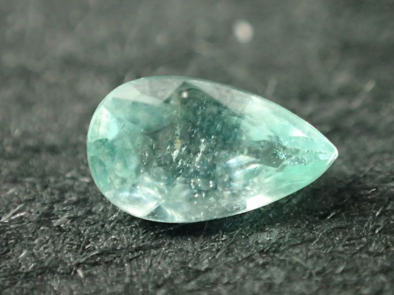 天然パライバトルマリン(Paraiba Tourmaline) ペアシェイプカット