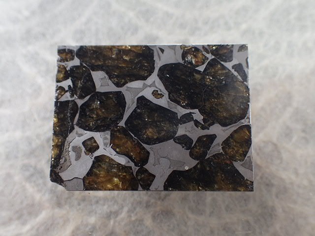 最高品質Seymchan(Iron ? E)（Pallasite(PAL-MG,石質隕石)）落下地