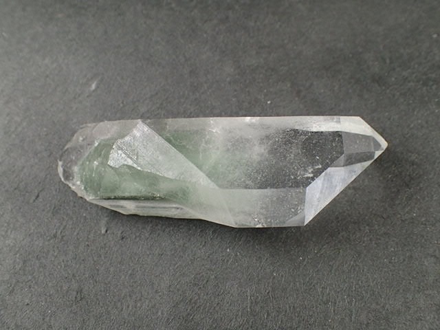 最高品質マニハール水晶ポイント（Quartz) インド・マニハール 産