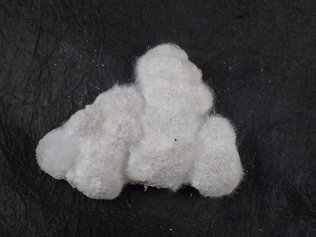 最高品質オケナイト（Okenite) Poona Quarry,India 産 寸法 ： 61.1X47.9X12.0mm/16g  コレクションケース付 :88885588:VECSTONECLUB - 通販 - Yahoo!ショッピング