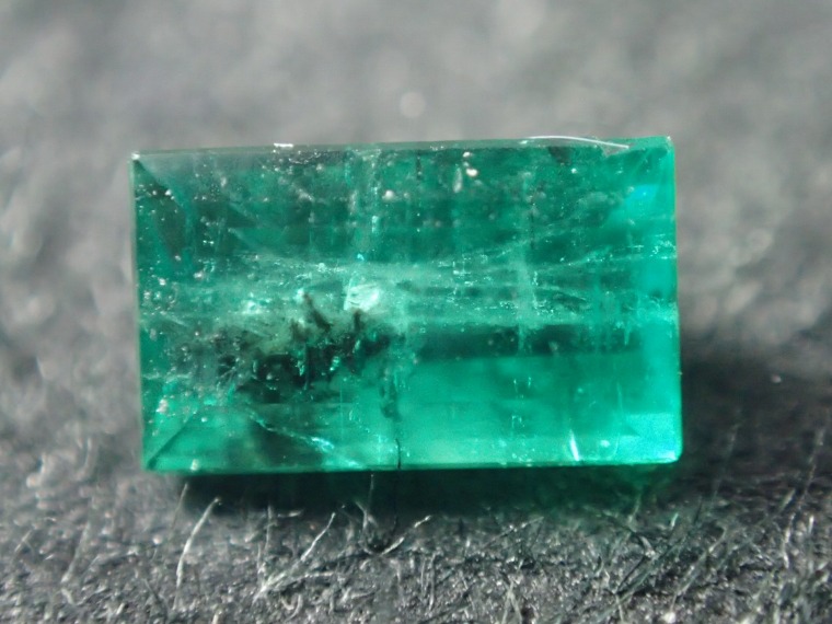 最高品質パイライトインエメラルド(Pyrite in Emerald) スクエアカット 