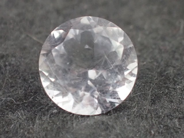 最高品質フェナカイト（Phenakite)） ブリリアントカット Mimonoso do Sad. EpironSanto,Brazil 産 寸法 ：  7.1X7.1X4.3mm/1.31ct ルースケース付 :88889595:VECSTONECLUB - 通販 - Yahoo!ショッピング