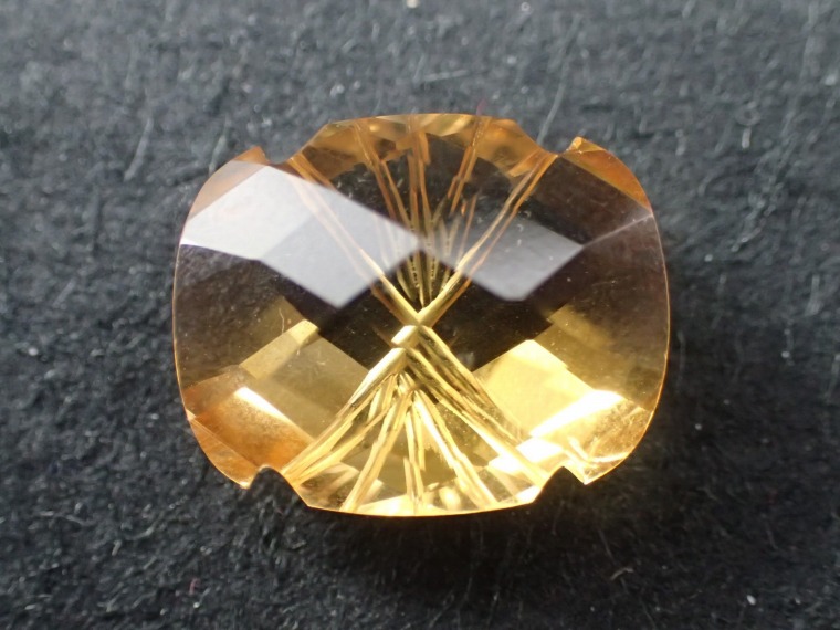 最高品質天然シトリン(Citrine) 自由カット Bahia, Brazil 産 寸法