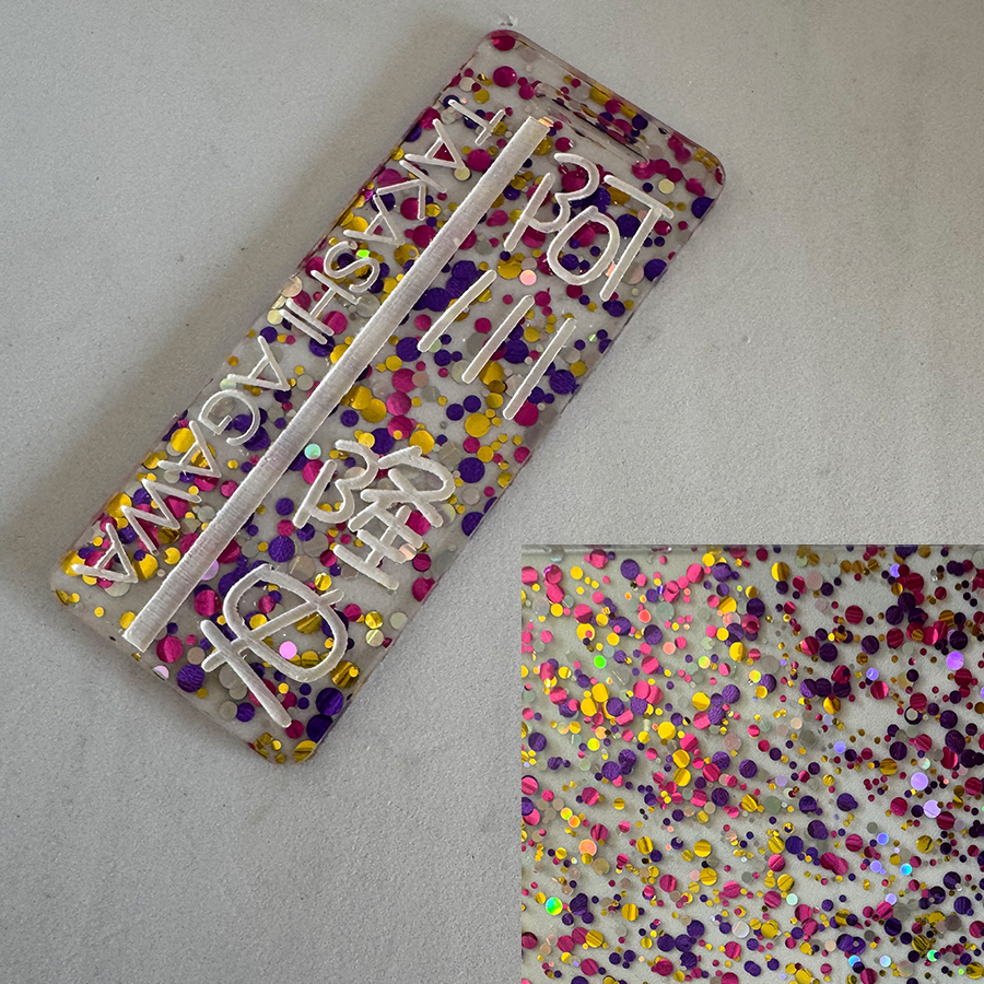 ゴルフ ネームプレート タグ 刻印 即日 名札 目立つ 柄ラメ ハート 星 当店限定 アクリル キャディーバッグ グリッター 10書体 10カラー レーザー彫刻 高級 |  | 04