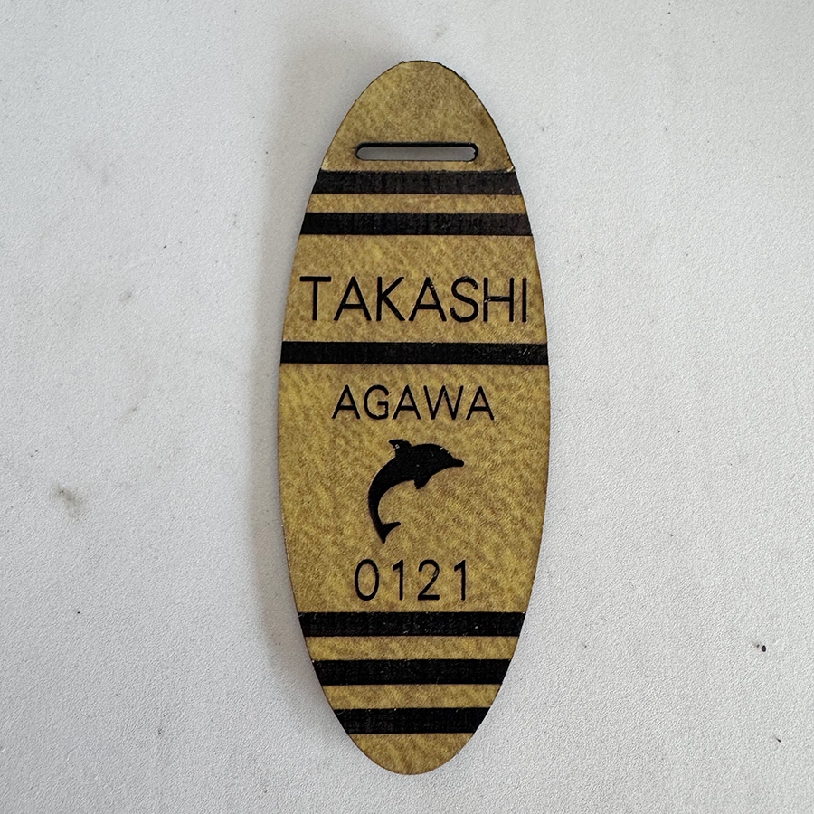 ゴルフ ネームプレート タグ 刻印 高級 即日 名札 耐水 革 アクリル 高級 目立つ ベルト付き キャディーバッグ 10書体 15カラー レーザー彫刻 かっこいい |  | 06