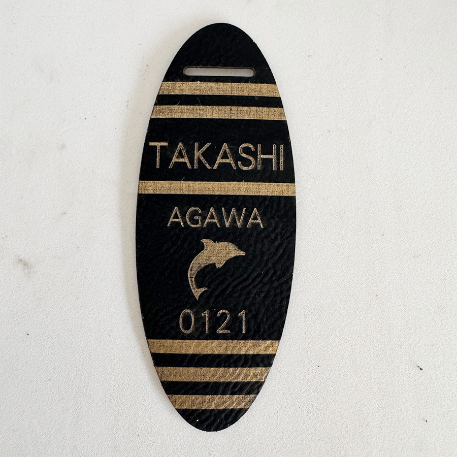 ゴルフ ネームプレート タグ 刻印 高級 即日 名札 耐水 革 アクリル 高級 目立つ ベルト付き キャディーバッグ 10書体 15カラー レーザー彫刻 かっこいい |  | 04