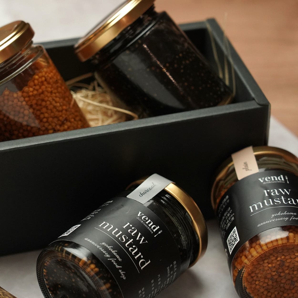【マスタード2個入】 プレミアム マスタード ギフト  プレーン&チャコール(炭) 115g 2個セット 粒マスタード 粒入り プレゼント 瓶 vend 横浜 お土産 記念日 |  | 02