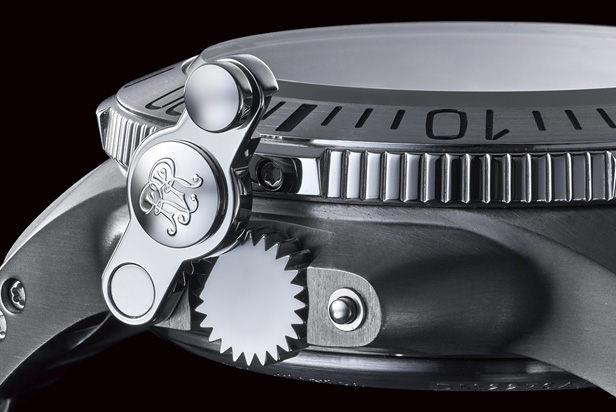 ボールウォッチ サブマリン ウォーフェア ブラックMOP 日本限定 中古品 BALL Watch ボールウォッチ 時計 SUBMARINE WARFARE BLACK MOP