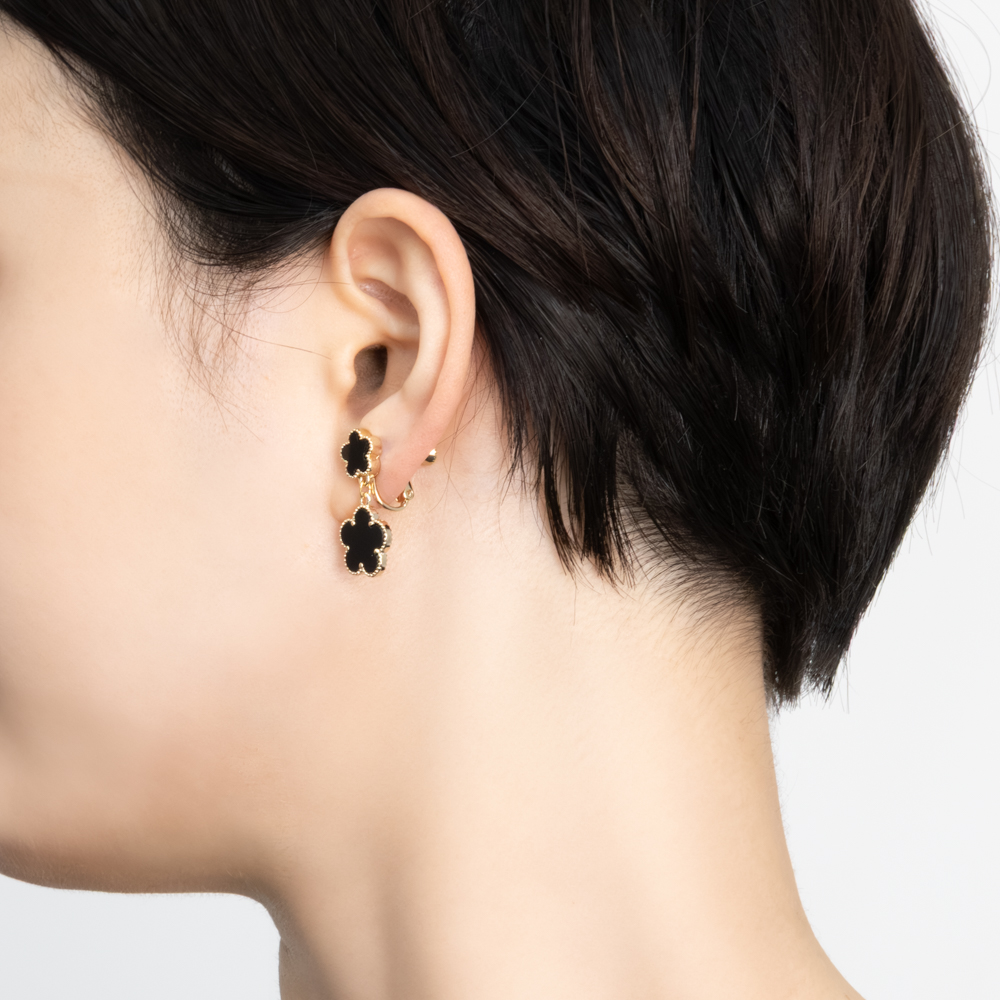 フラワー イヤリング (ホワイト)