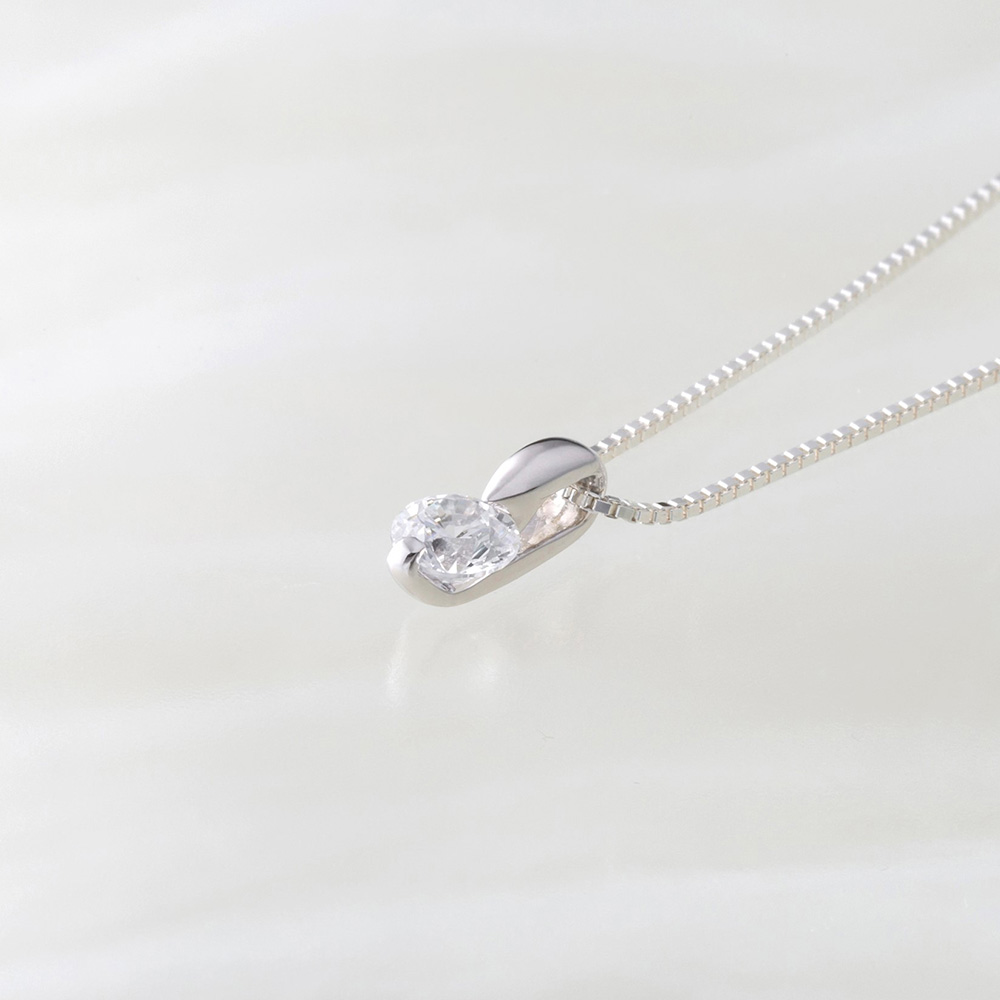 PT900ダイヤモンドネックレス