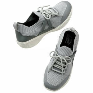 歩きやすいスニーカー ( LaFoot 楽歩人ウォーカー)