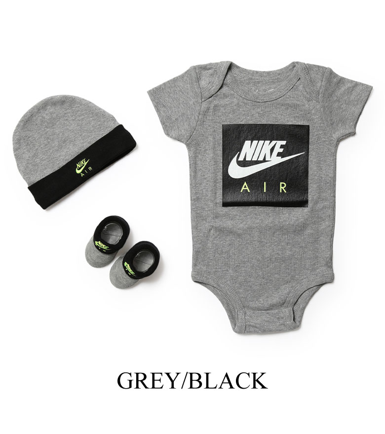 アウトレット 新品NIKE 新品NIKE 0〜6M ベビーロンパース 新生児 ベビーロンパース ニット帽 ソックス3点セット 新生児 