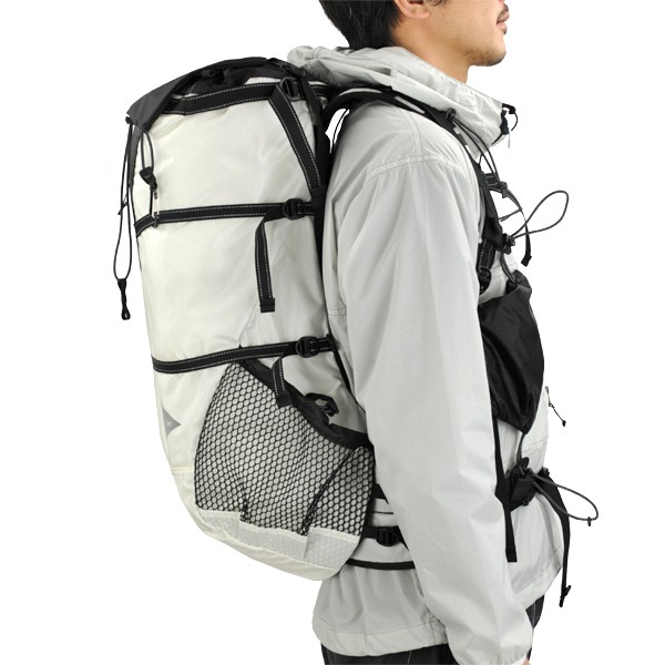 アンドワンダー and wander バックパック 40L backpack white