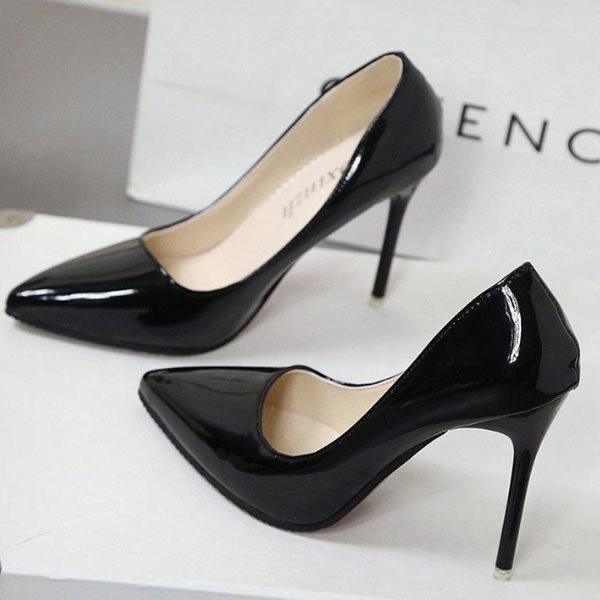 パンプス きれいめ ポインテッドトゥ ハイヒール レディース 黒 白