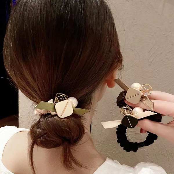 シュシュ ヘアゴム ヘアアクセサリー パールリボン&キューブ