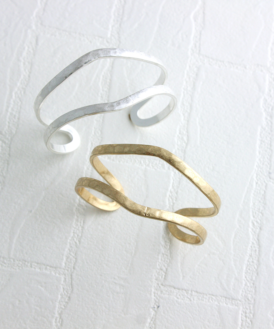 メタルバングル