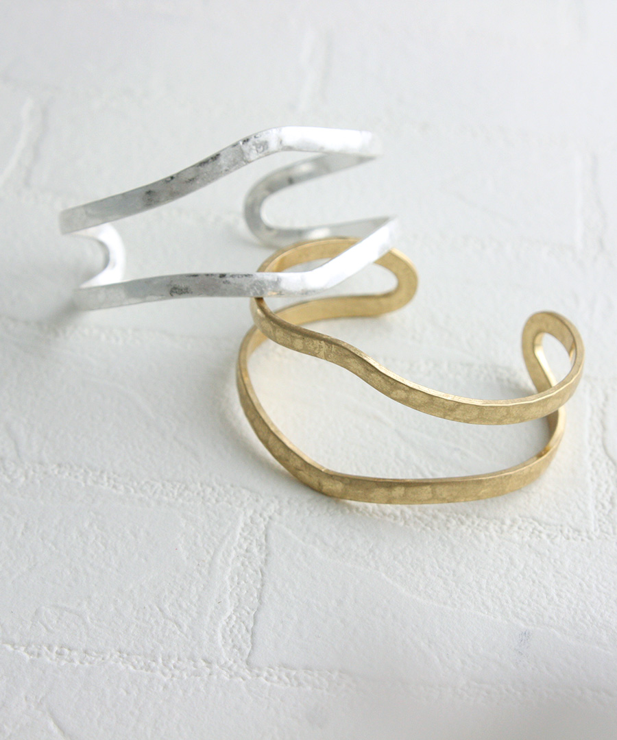 メタルバングル