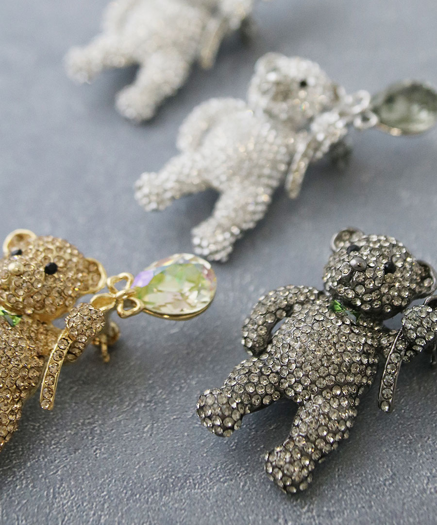 ヴァンテーヌ ☆送料無料☆ブローチ くま 熊 クマ モチーフ パヴェ