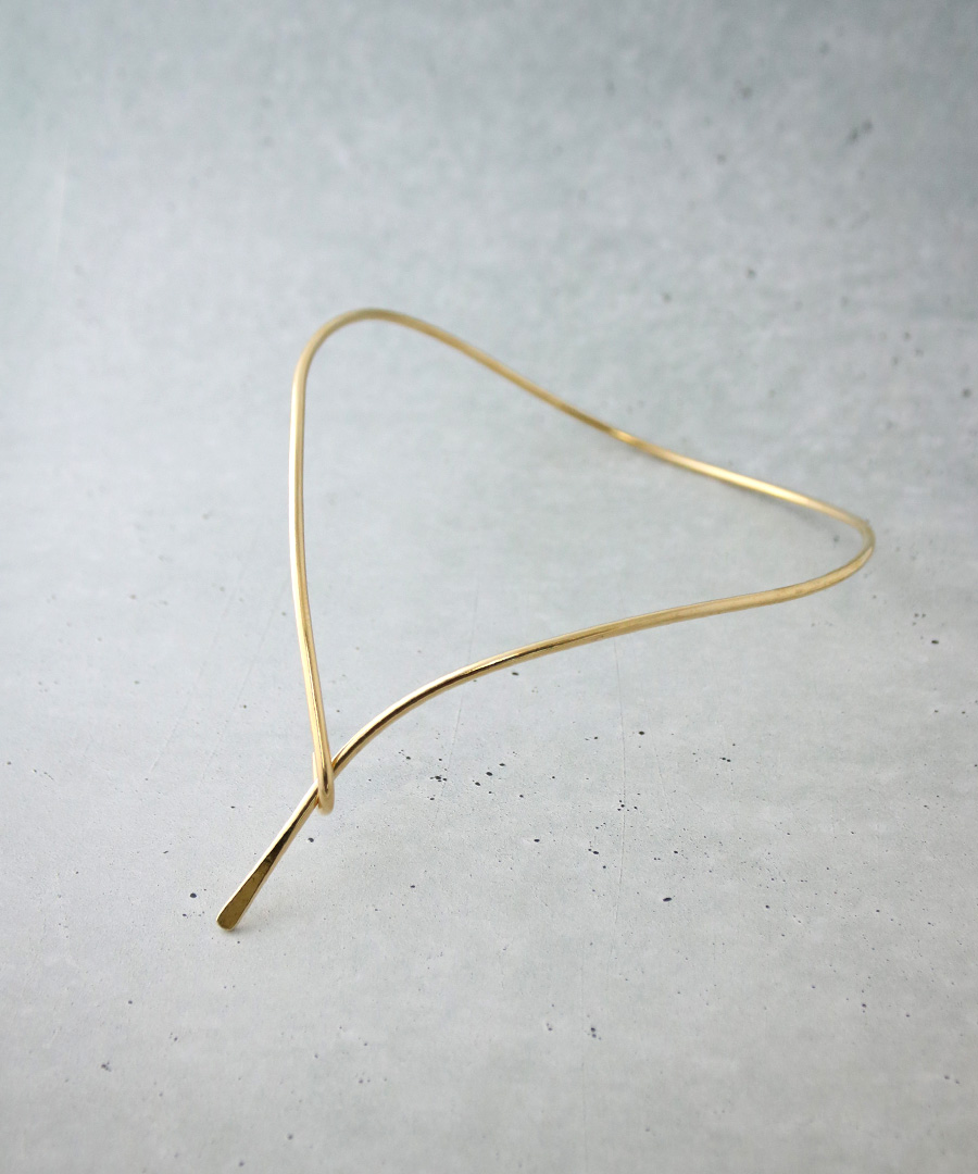 Y字メタルネックカフ