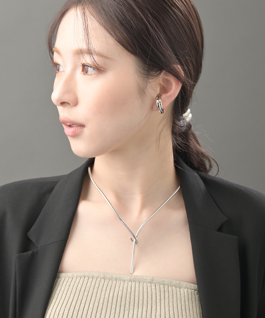 Y字メタルネックカフ