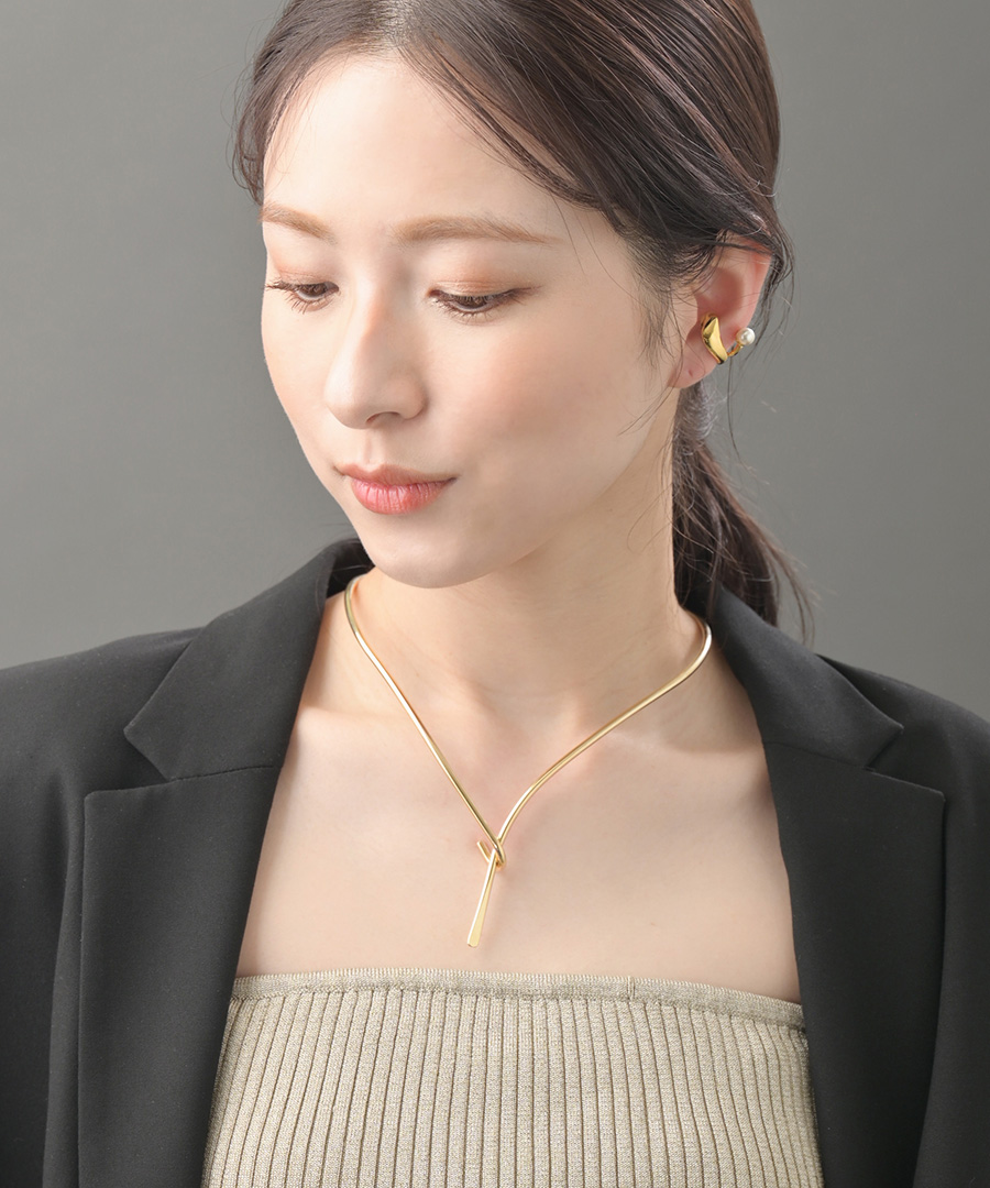 Y字メタルネックカフ