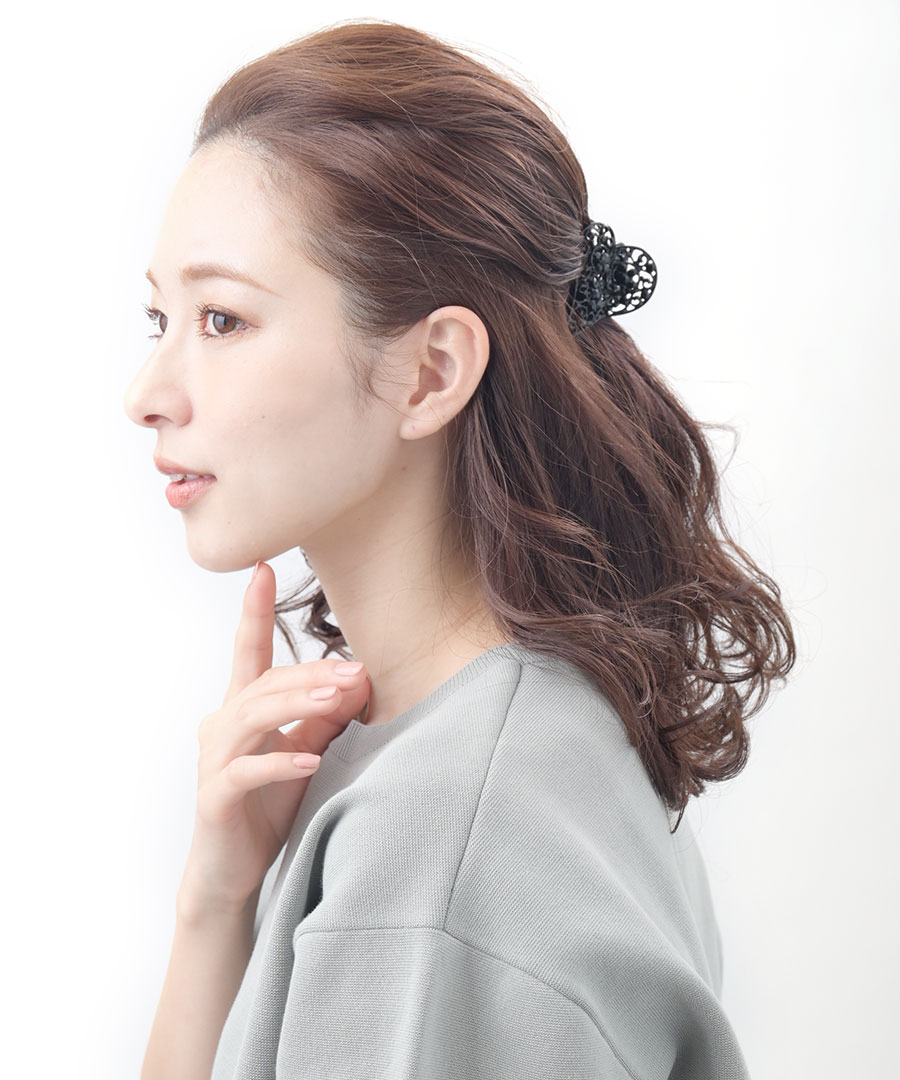 ビジュー付きメタルハート型バンスクリップ