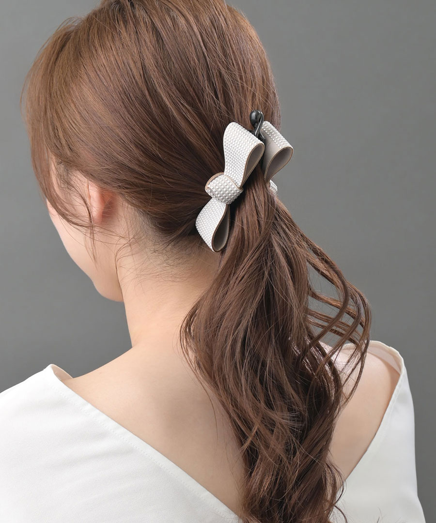 スタッズ風 リボン バナナクリップ 甘さ控えめ