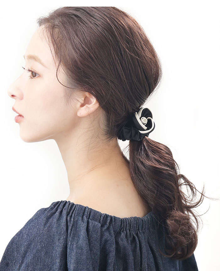 VALENTINO バレンチノ シュシュ ヘアゴム 2点セット VALENTINO バレンチノ シュシュ ヘアゴム 2点セット - メルカリ