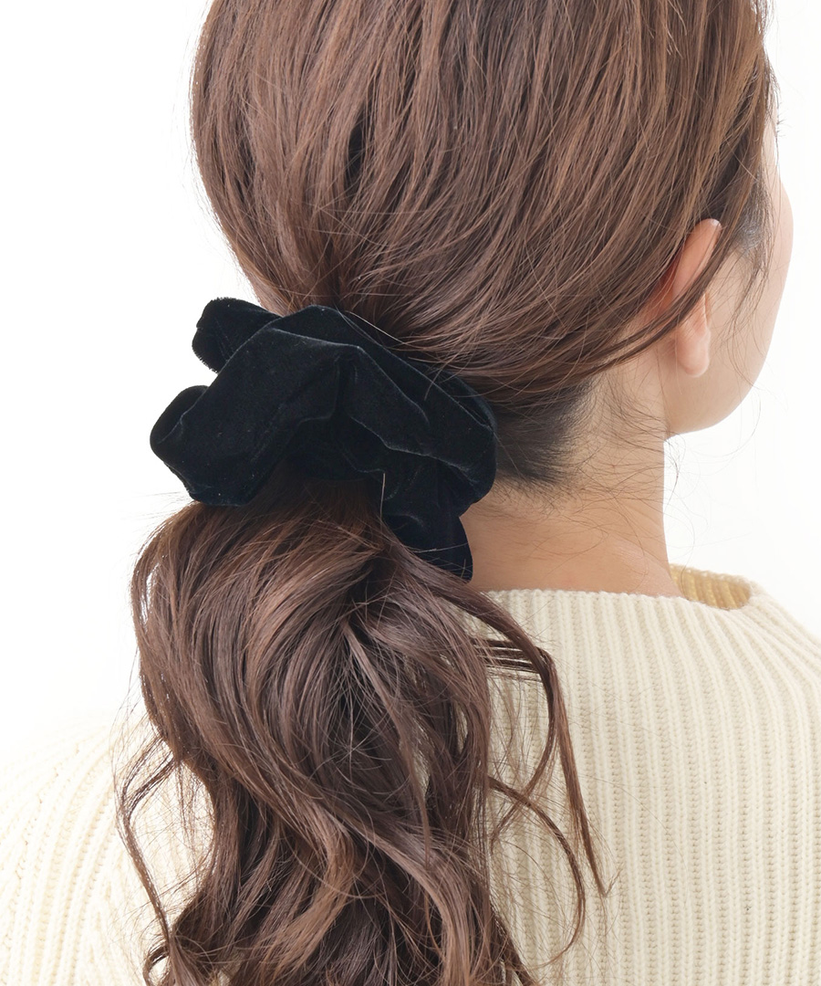 上品ブラックベロアシュシュ