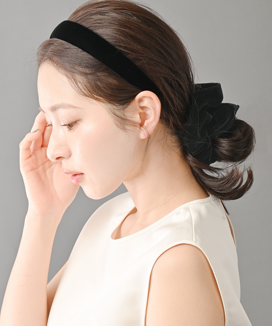 上品ブラックベロアシュシュ