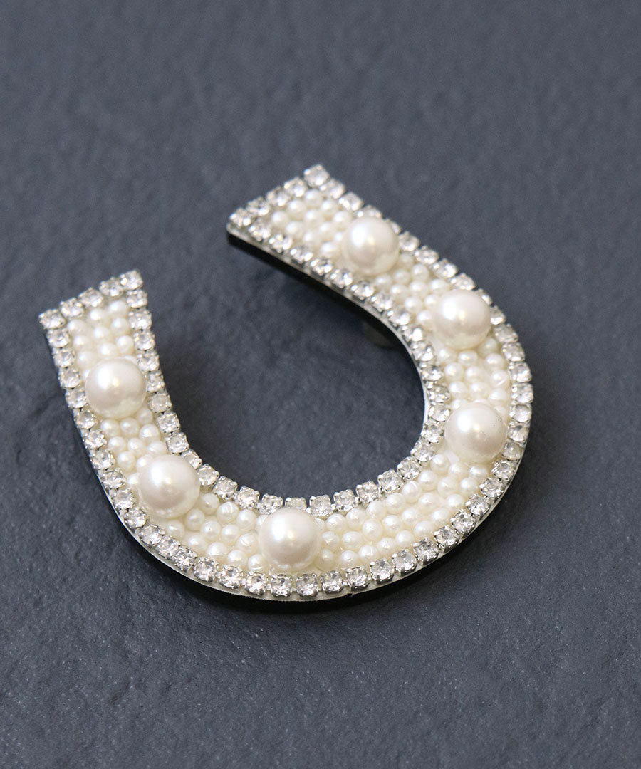 45rpm 蹄鉄モチーフ　ブローチ　新品 ヴァンテーヌ マグネット式ブローチ 馬蹄モチーフ ホースシュー パール