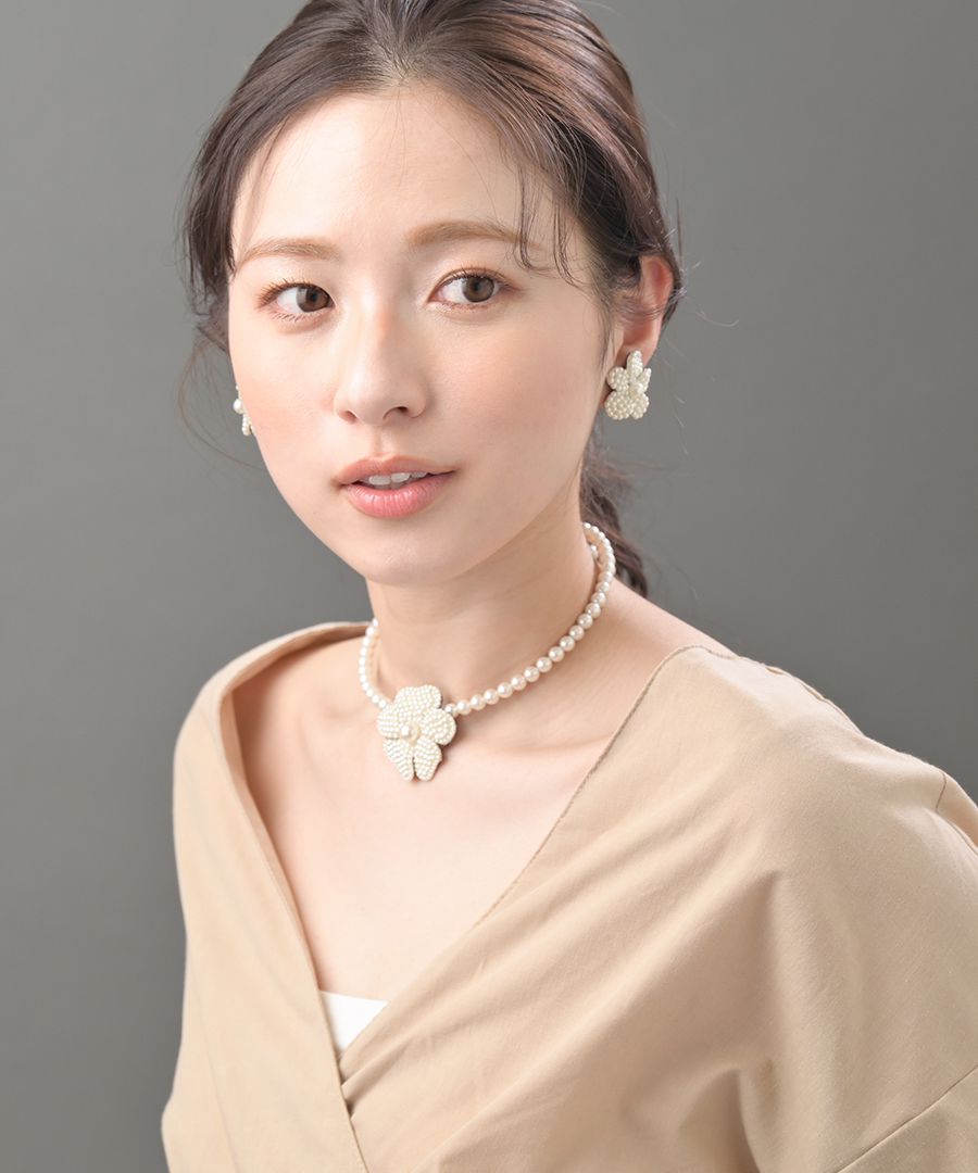 パールフラワー チョーカー