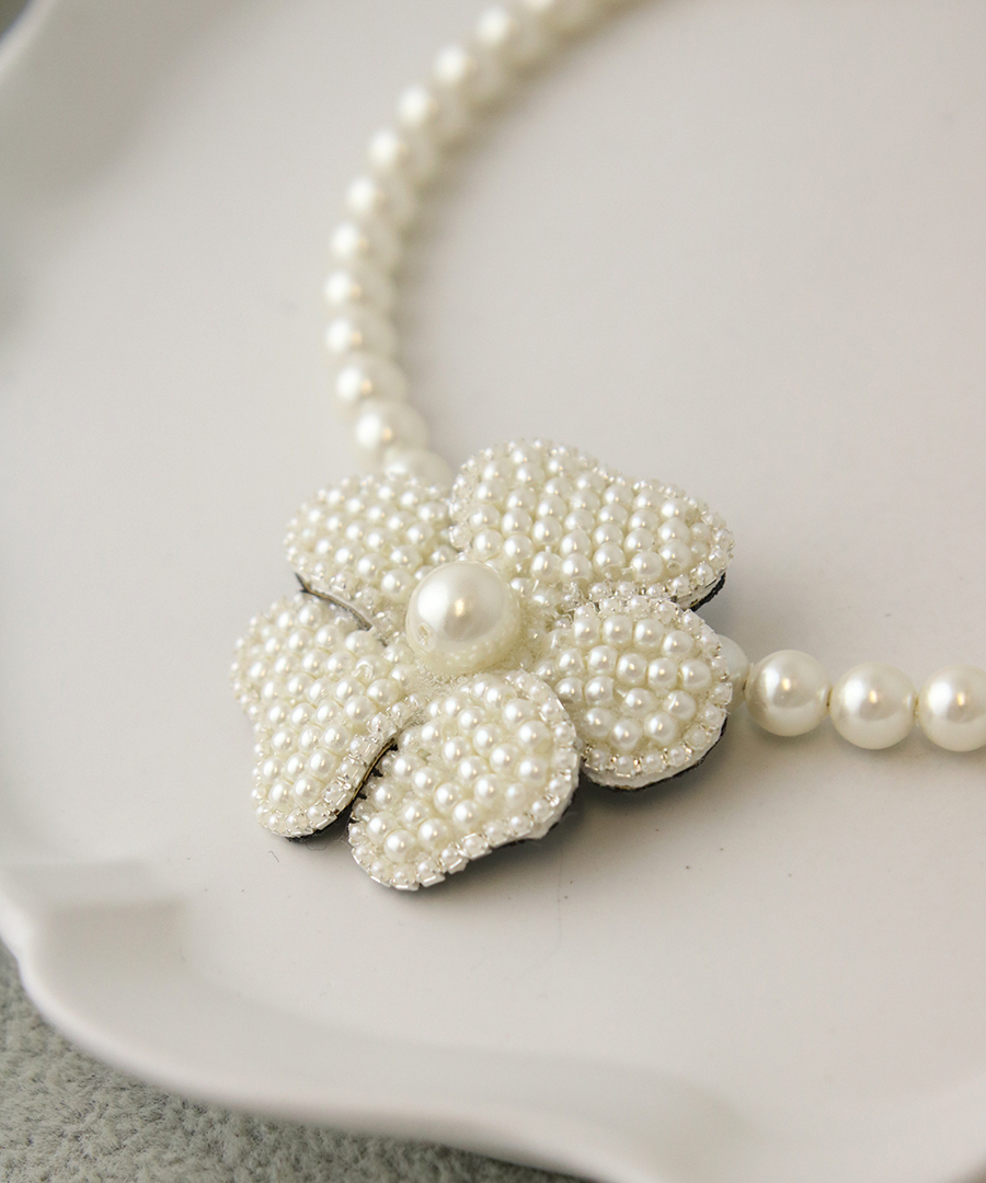 パールフラワー チョーカー