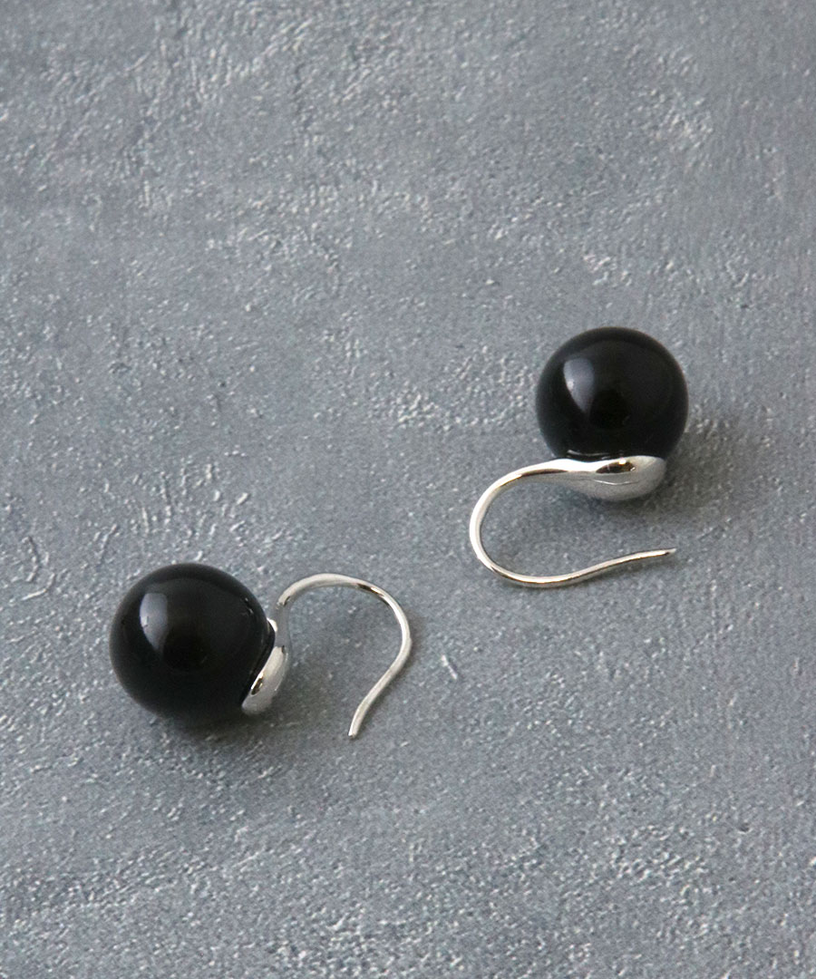 10mm ブラックボール フックピアス