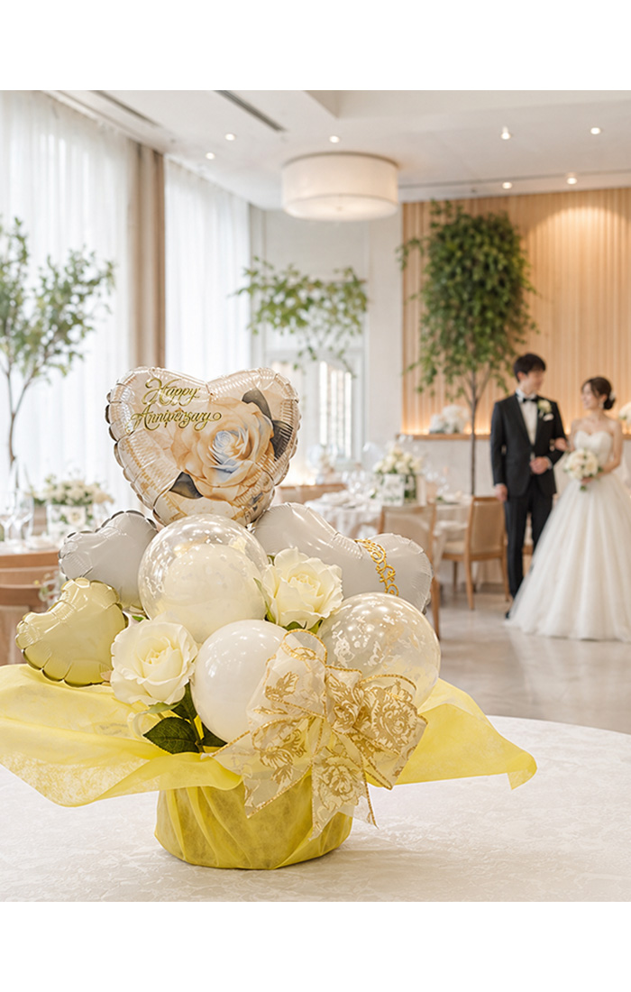 結婚式飾りつけ。ウェルカムスペースに、高砂に、受付に。祝電に！バルーンアート。 結婚祝い バルーン電報 ウェディングアニバーサリー 白 ゴールド 祝電