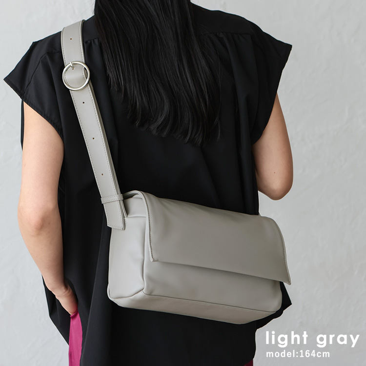 VitaFelice（ヴィータフェリーチェ） ショルダーバッグ レディース