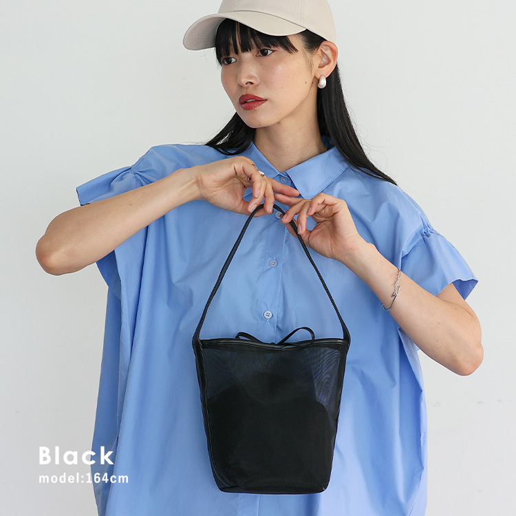 2つ【美品】C'EST GYMSメッシュバックプリーツ 巾着 ショルダーバッグ VitaFelice（ヴィータフェリーチェ） sale トートバッグ レディース