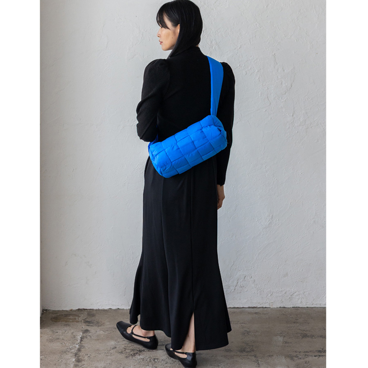 VitaFelice（ヴィータフェリーチェ） メッシュ ショルダーバッグ